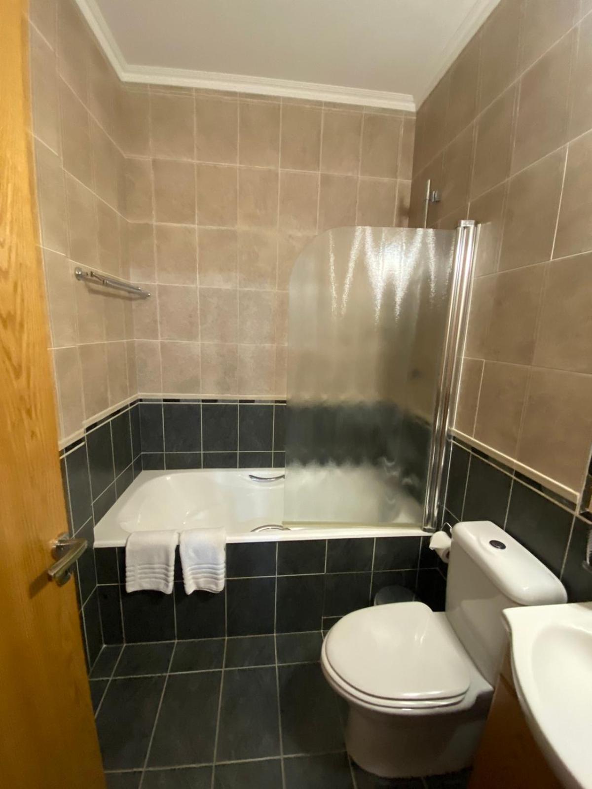 2 Bedroom Apartment, Zygos Centre Block D - By Imh Travel & Tours Paphos Esterno foto